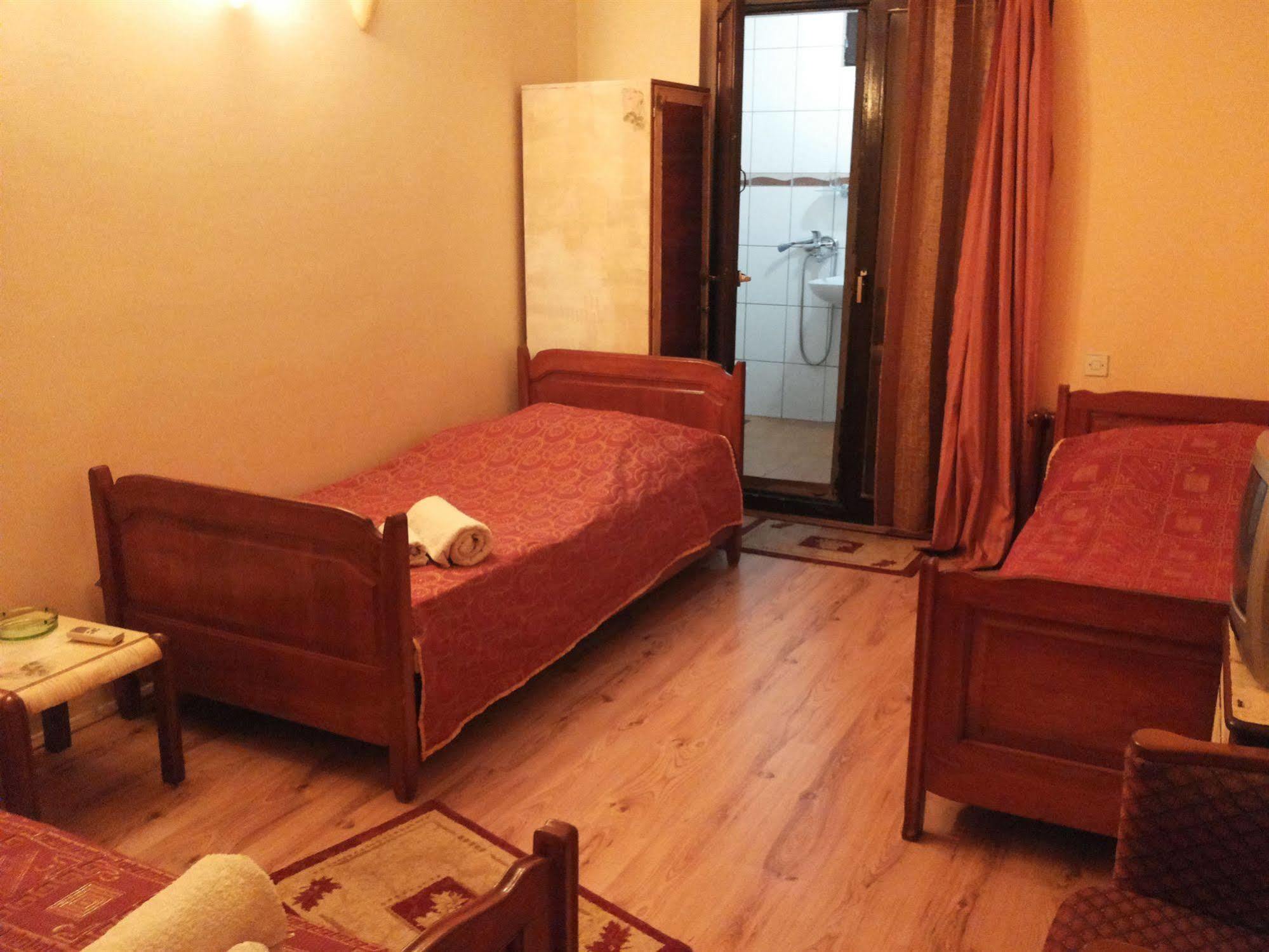 Hotel Vuk 斯科普里 外观 照片
